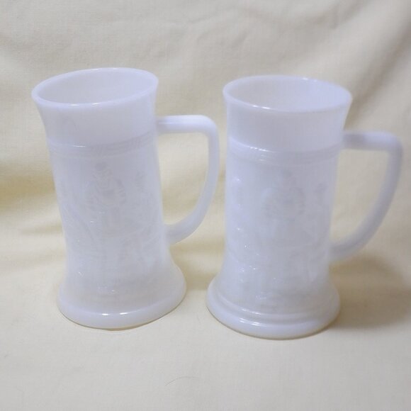 Set of (2) FEDERAL Milk Glass *** BEER MUGS *** Old Time Tavern Scene - Picture 1 of 1